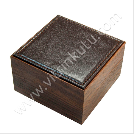 Ahşap Saat Kutusu 11x11 cm Üstü Deri Dikişli Yastıklı