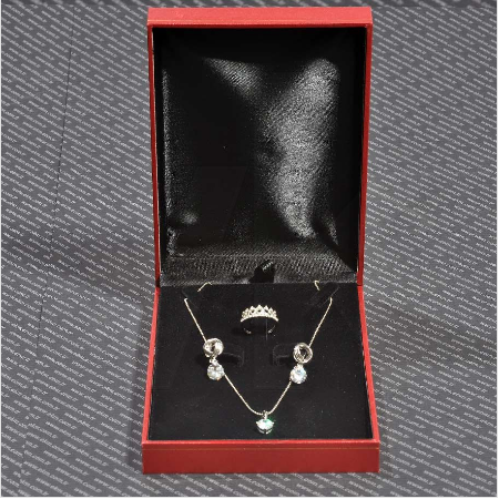 VitrinKutu - Deri Set Takı Kutusu 11x16 cm Kartier Yaldız İşlemeli