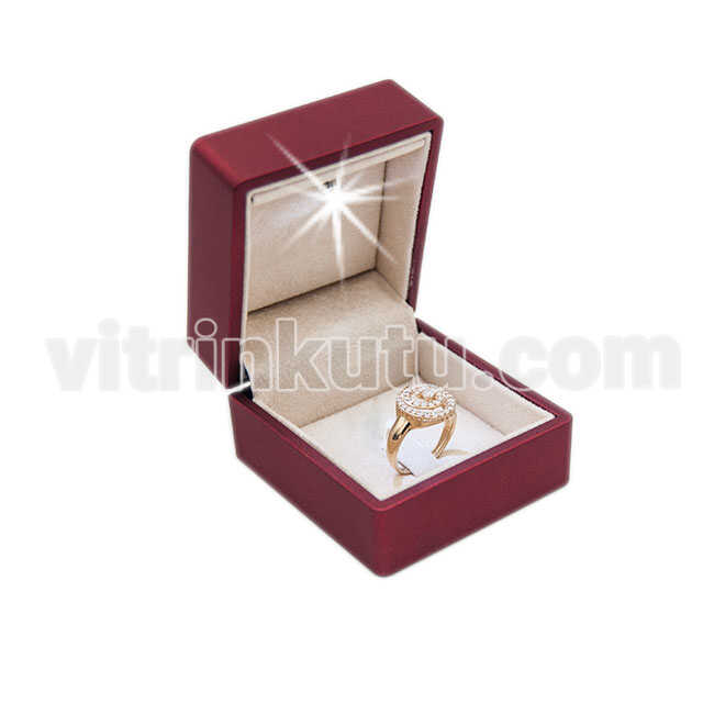Işıklı Tektaş Yüzük Kutusu Mat 6x6.5 Cm Tırnaklı