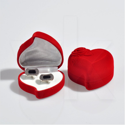 VitrinKutu - Kalpli Kol Düğmesi Kutusu 6x5 cm Gül Kabartmalı Flok Kadife Kırmızı (6'lı Paket)