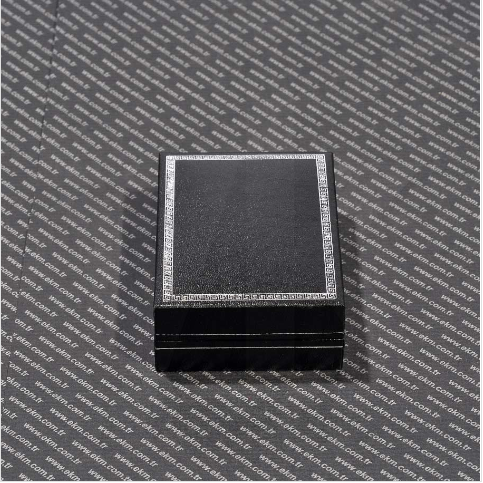 Kolye Takı Kutusu 7x10 cm Siyah Kartier Yaldız İşlemeli - Thumbnail