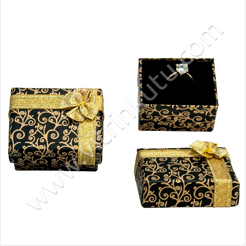 Kurdeleli Yüzük Kutusu 4,5x5,5 cm Sarmaşık Desenli 12'li Paket
