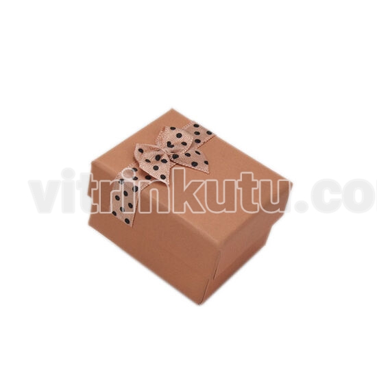 Puantiyeli Karton Küpe Kutusu
